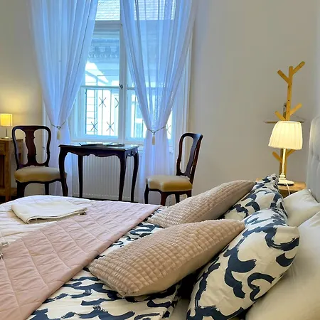 Elegant 125m2 Downtown