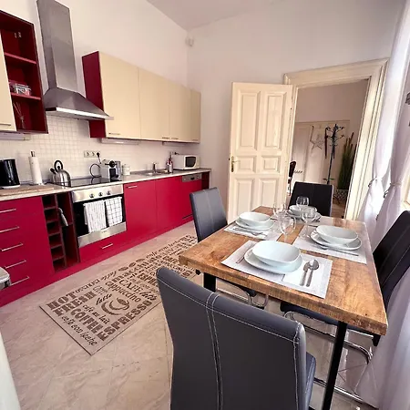 Elegant 125m2 Downtown * Budapeste