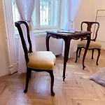 Elegant 125m2 Downtown شقة