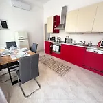 Elegant 125m2 Downtown