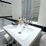 Elegant 125m2 Downtown *
