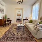 Elegant 125m2 Downtown Appartement