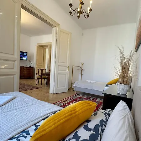 Elegant 125m2 Downtown * Budapest