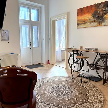 Elegant 125m2 Downtown Daire *