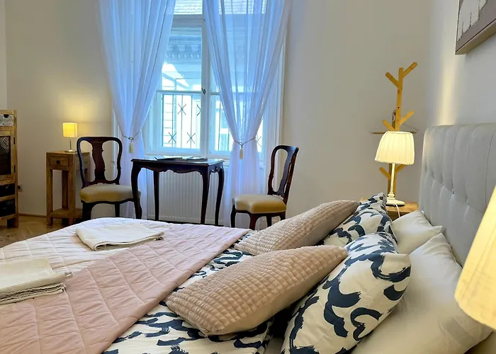 Elegant 125m2 Downtown