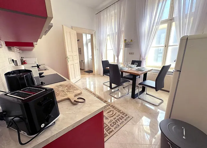 Elegant 125m2 Downtown Lägenhet