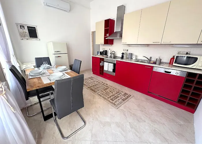 Elegant 125m2 Downtown