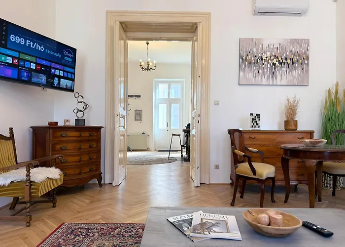 Elegant 125m2 Downtown
