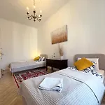 Elegant 125m2 Downtown Boedapest