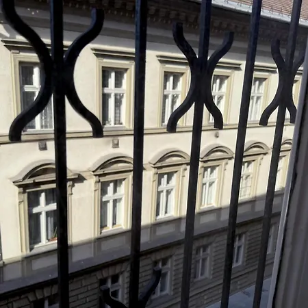 Elegant 125m2 Downtown * Budapest