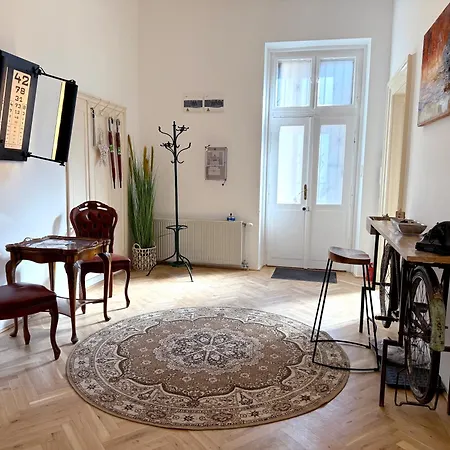 Elegant 125m2 Downtown Апартаменты *